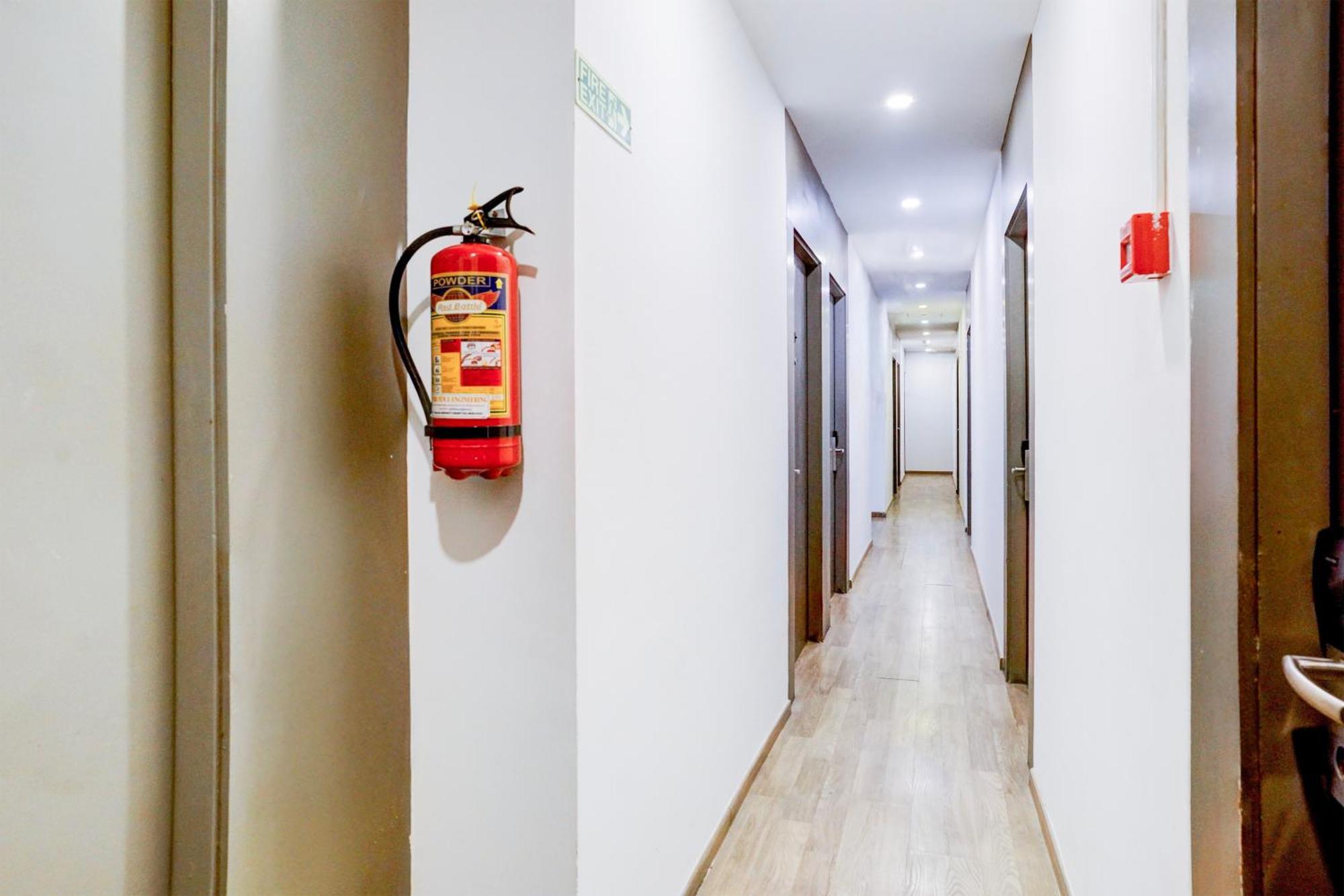 Townhouse Khar The Habitat Bombaim Exterior foto