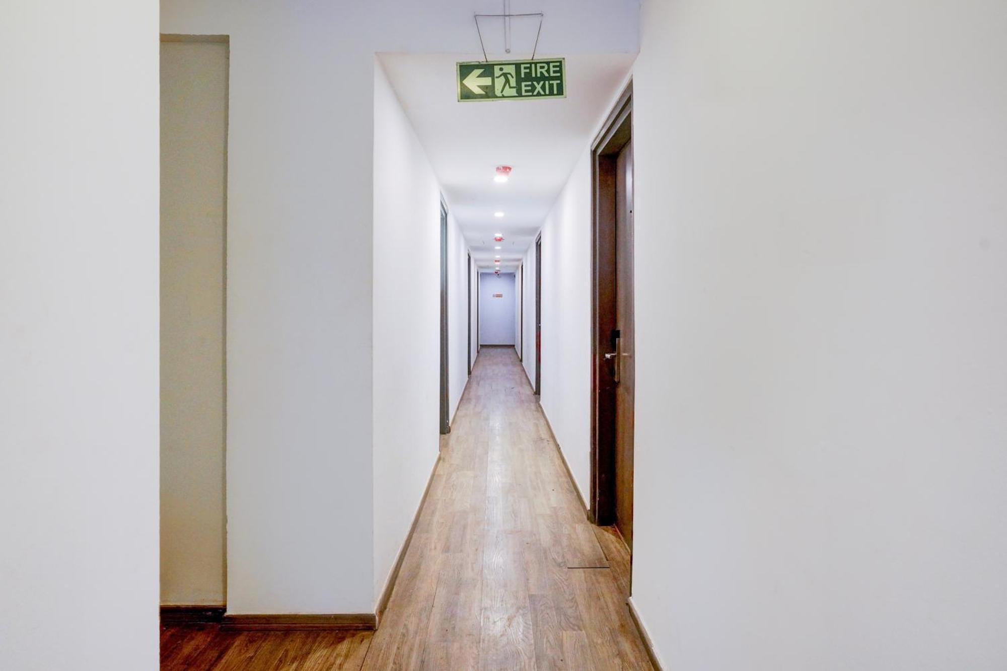 Townhouse Khar The Habitat Bombaim Exterior foto
